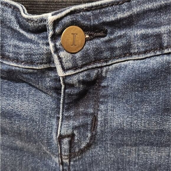 *5‎ for $25* Isabel Maternity Midi Blue Jean Shorts Size 6 - Picture 2 of 6